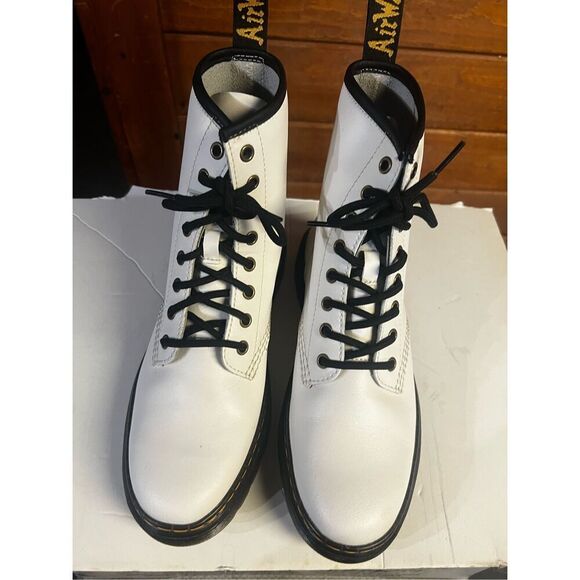 Dr Martens Unisex  Zavala Combat Boots White Sz 9 Womans NWOB - Picture 6 of 8